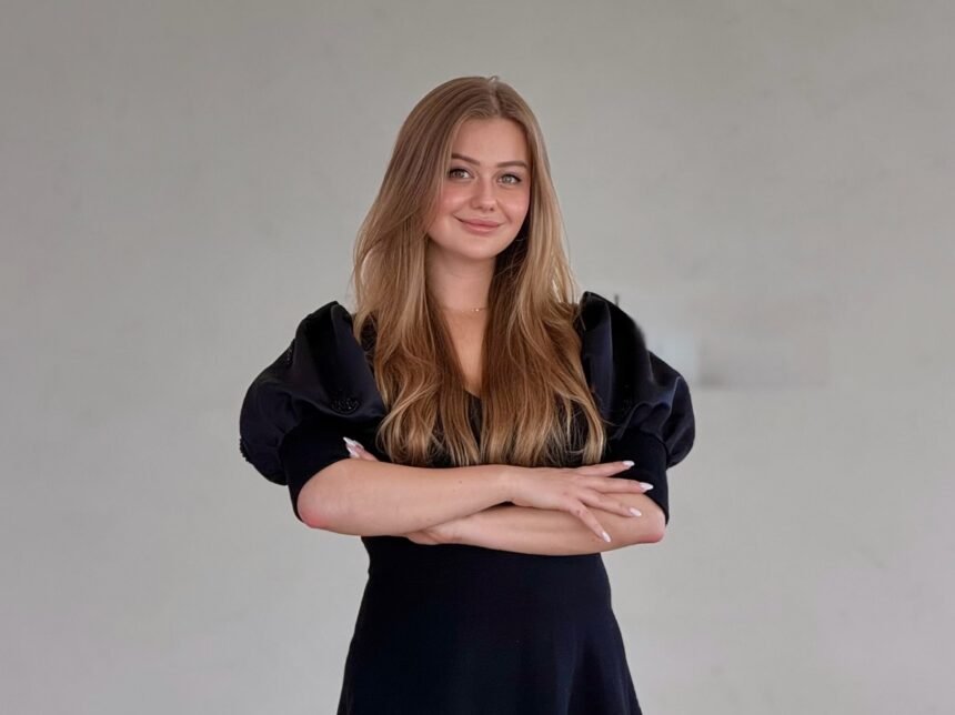 Kira V. Häusler