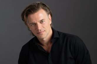 Dr. Tom van Eijk