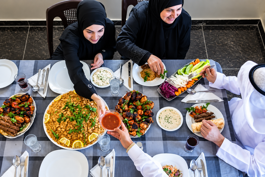 Dubai Restaurant Etiquette: What Visitors Should Know 1 Dubai Restaurant Etiquette